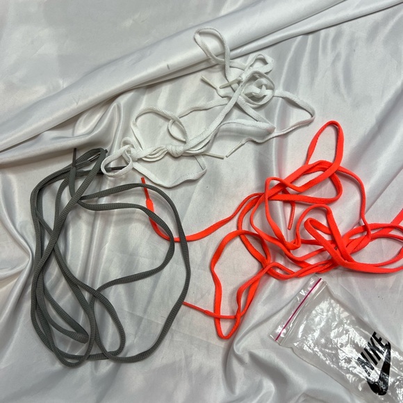 Nike 3 Piece Spare Shoelaces Orange White Gray - Picture 3 of 3